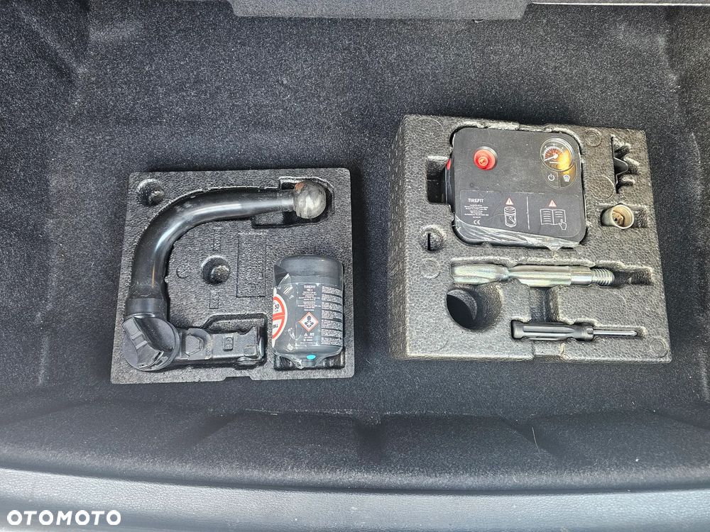 BMW X1 xDrive18d Sport Line - 17