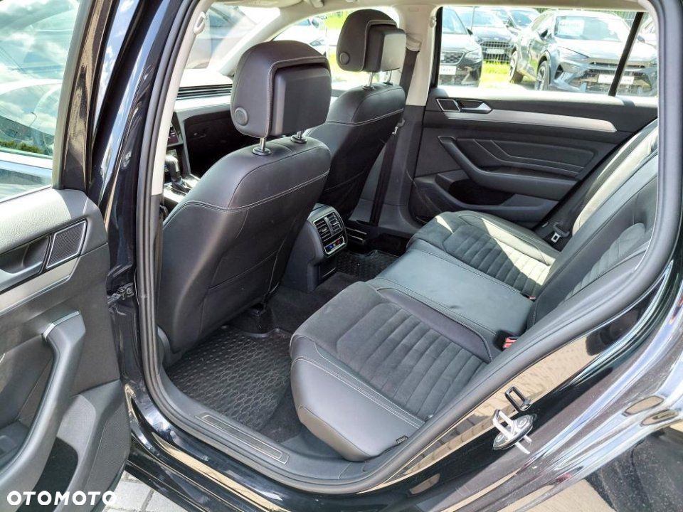 Volkswagen Passat - 9