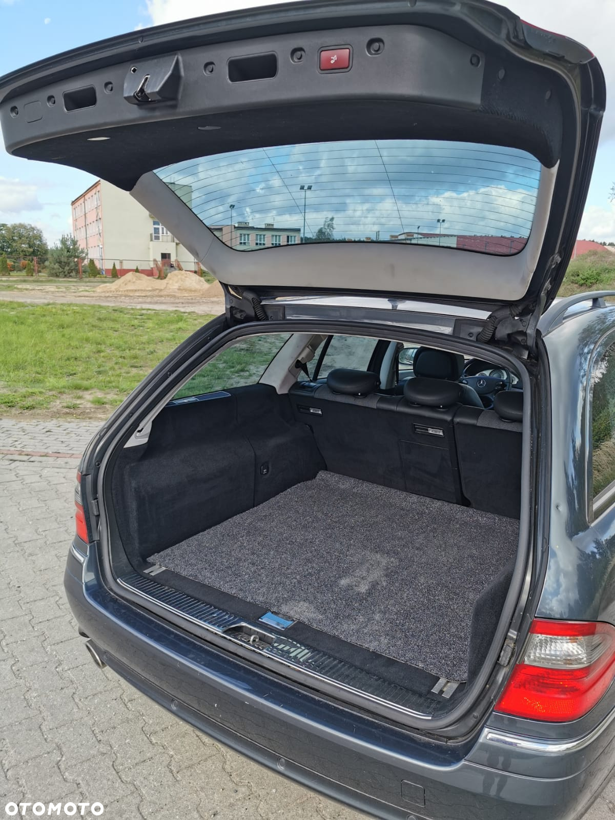 Mercedes-Benz Klasa E 320 CDI 4-Matic Avantgarde - 38