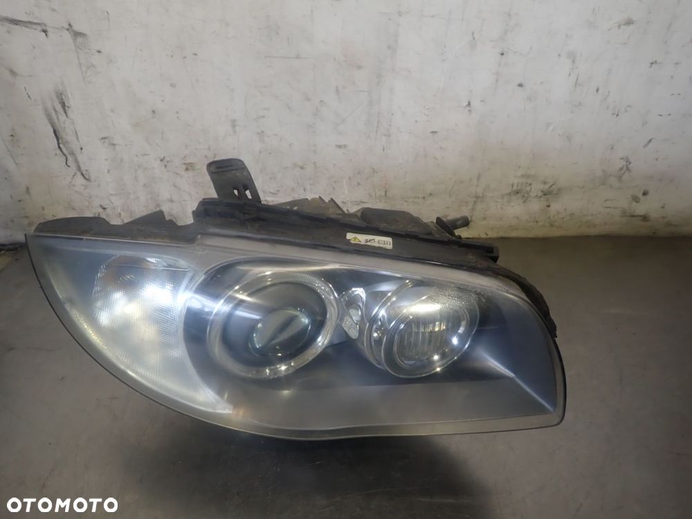LAMPA PRAWA PRZEDNIA BMW E87 118D - 1