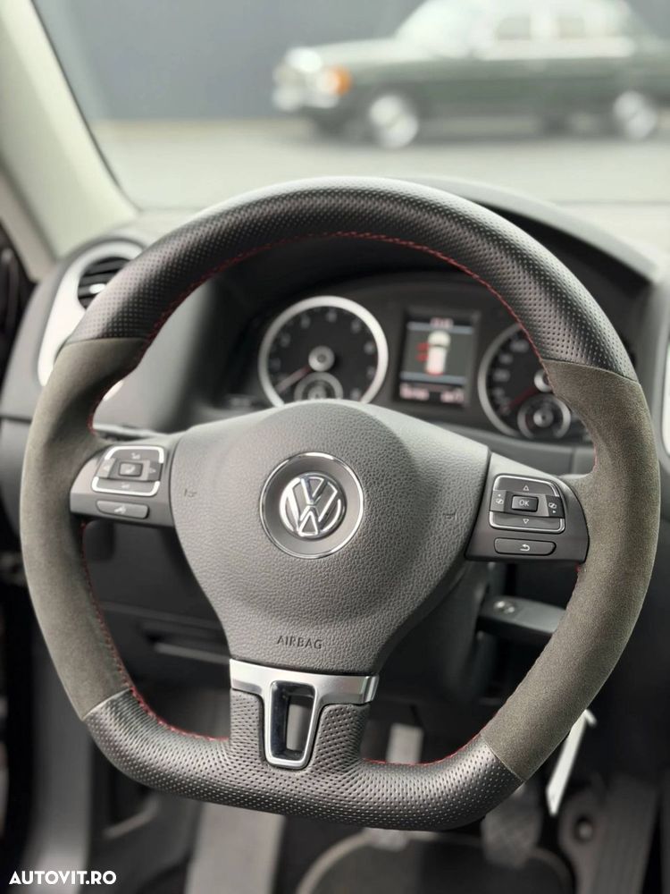 Volkswagen Tiguan - 10