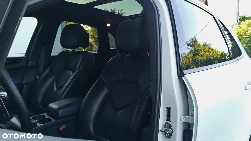Porsche Macan - 3
