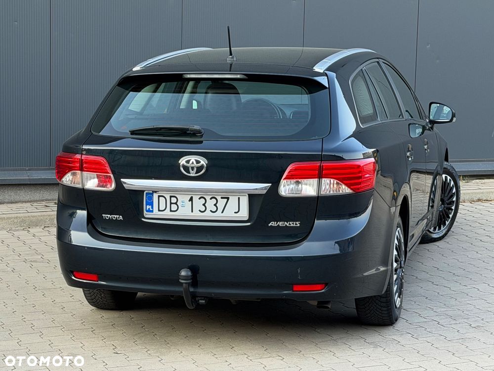 Toyota Avensis 2.0 D-4D Edition (2014) - 6