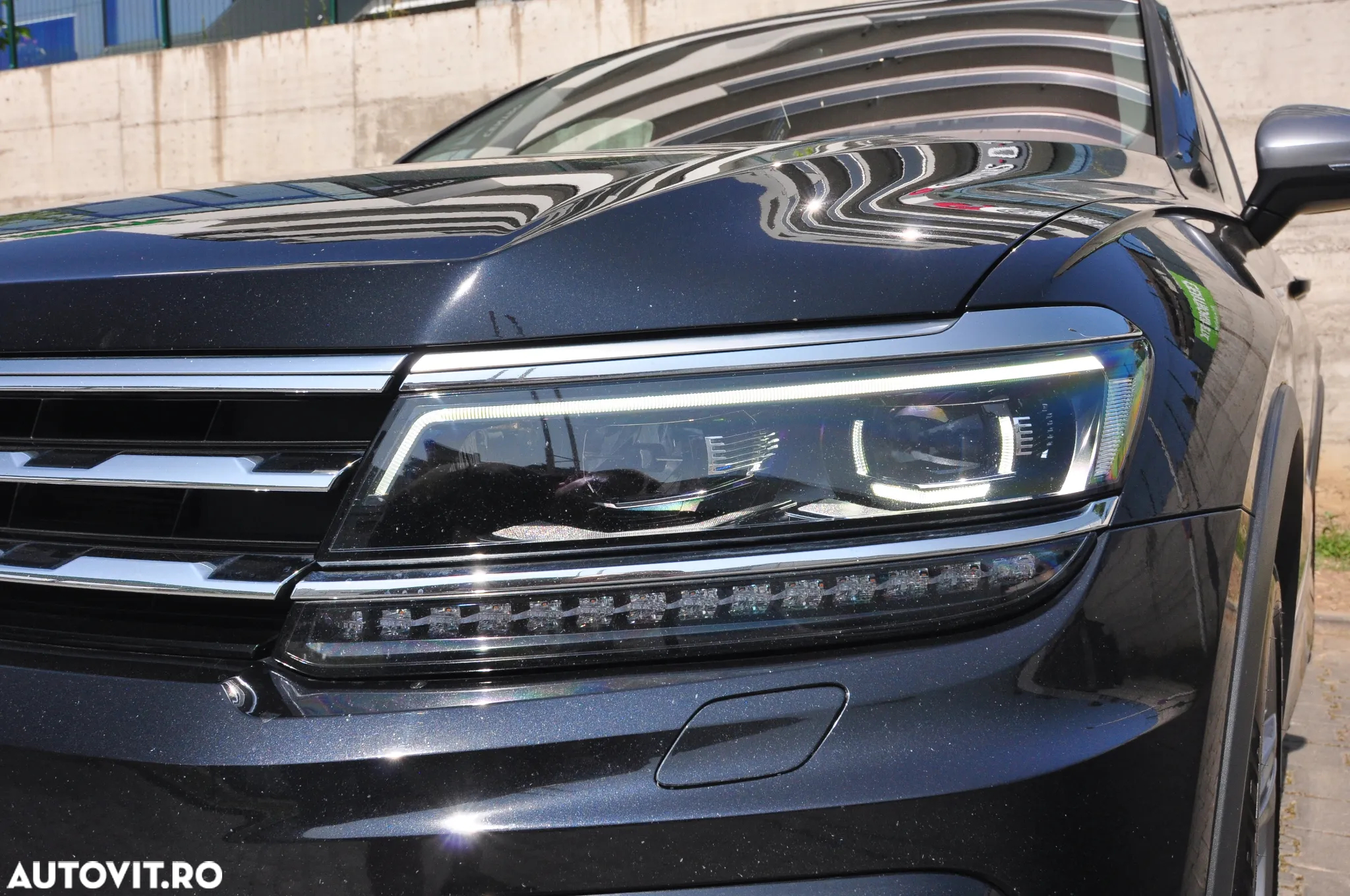 Volkswagen Tiguan Allspace 2.0 TDI 4Mot DSG R-Line - 9