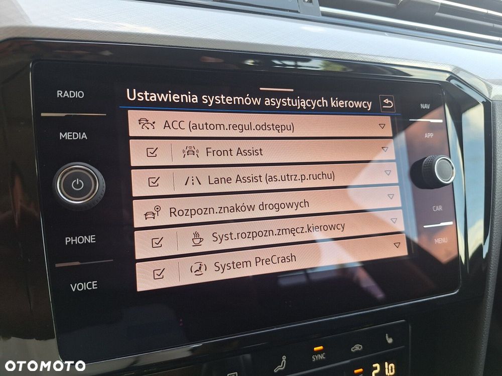 Volkswagen Passat - 26