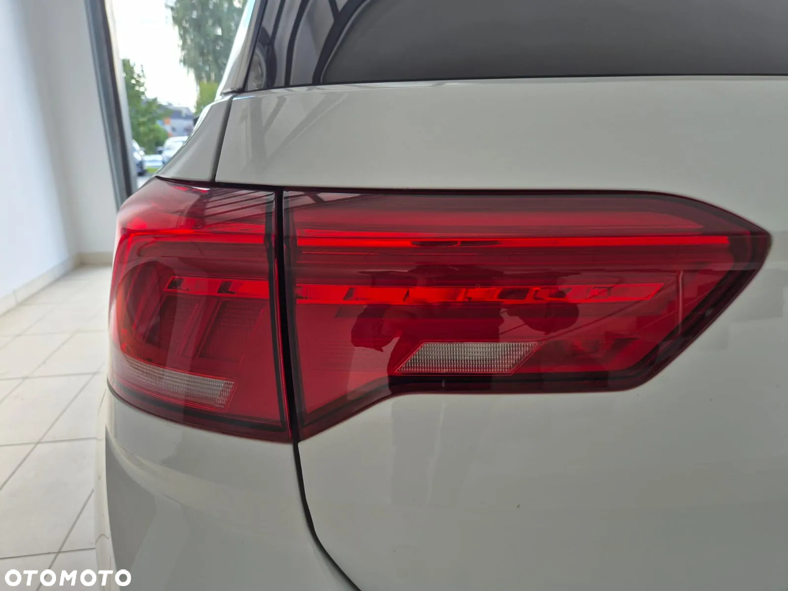 Volkswagen T-Roc 1.0 TSI Advance - 21