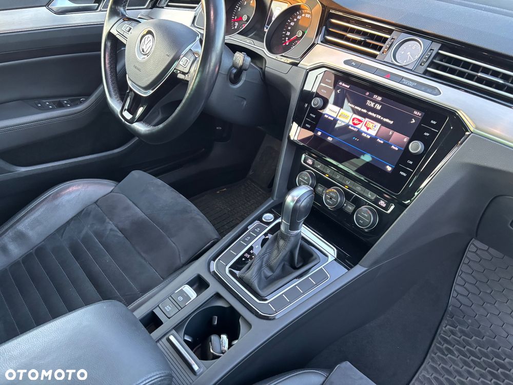 Volkswagen Passat - 10