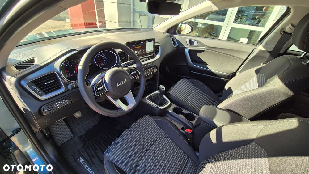 Kia XCeed 1.5 T-GDI M - 12