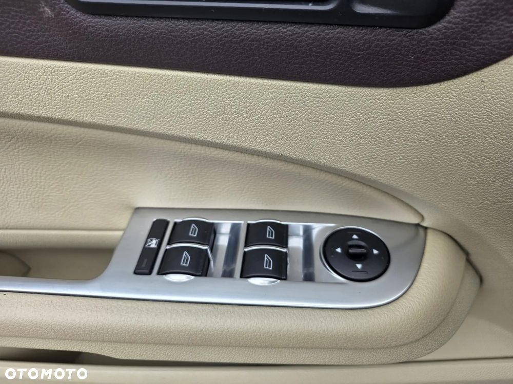 Ford Focus 2.0 16V Titanium - 23