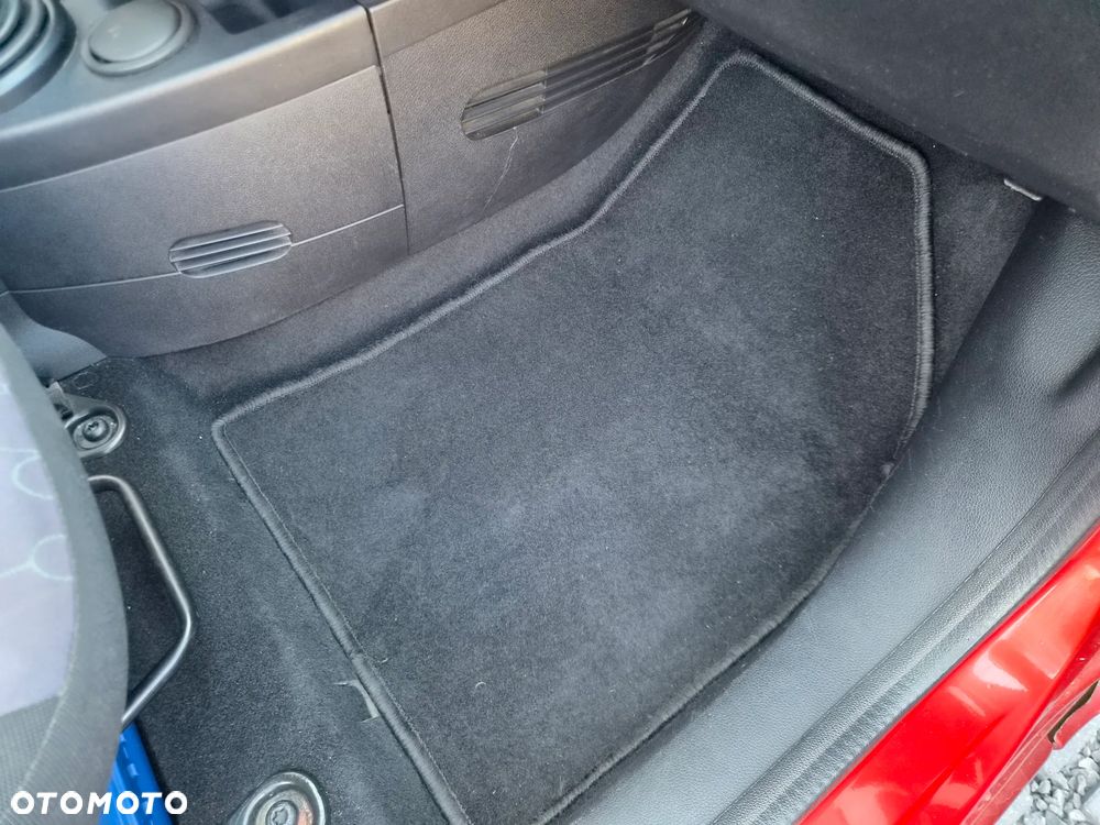Ford Fiesta 1.3 Ghia - 14