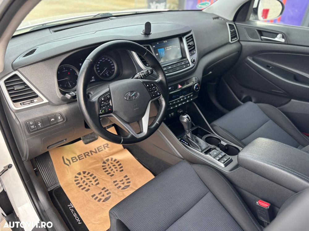 Hyundai Tucson 2.0 CRDI 4WD Automatik Style - 13