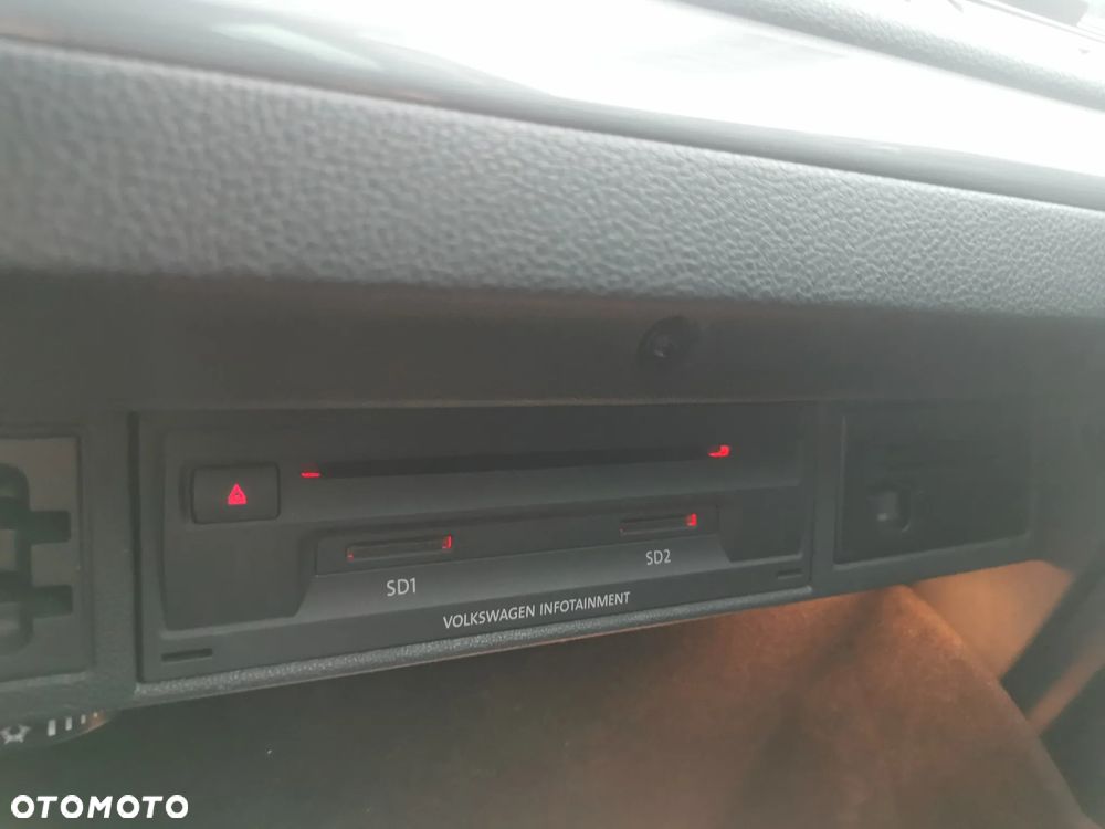 Volkswagen Golf 2.0 TDI BlueMotion Technology Allstar - 29