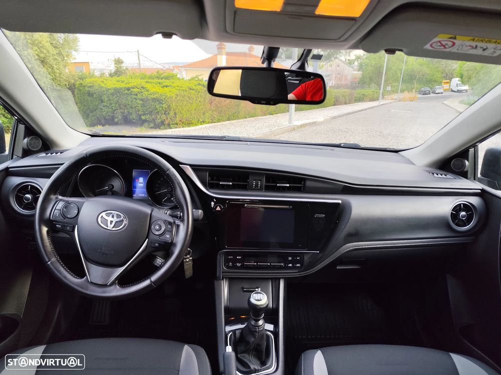 Toyota Auris Touring Sports 1.4 D-4D Comfort+Pack Sport - 10