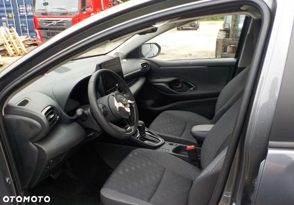Toyota Yaris - 18