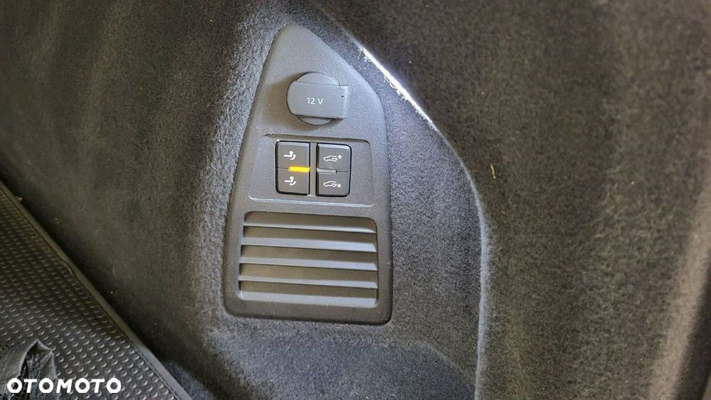 Volkswagen Touareg - 31