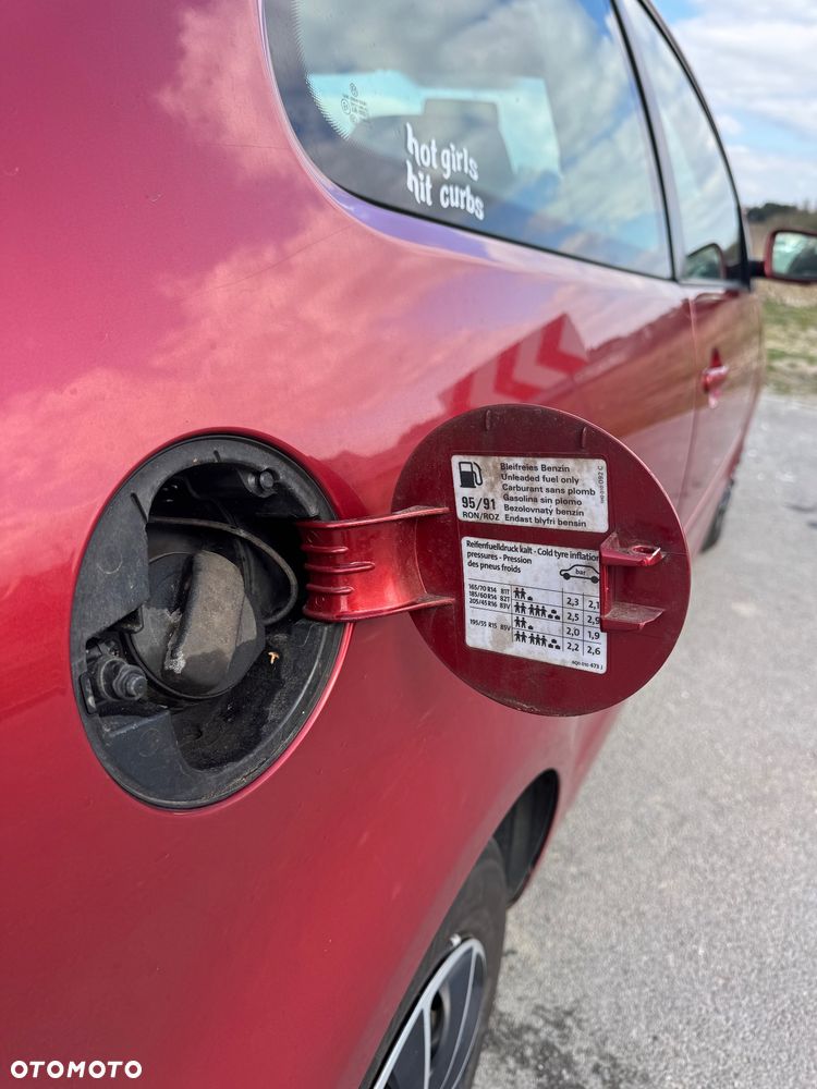 Volkswagen Polo 1.4 16V Comfortline - 10