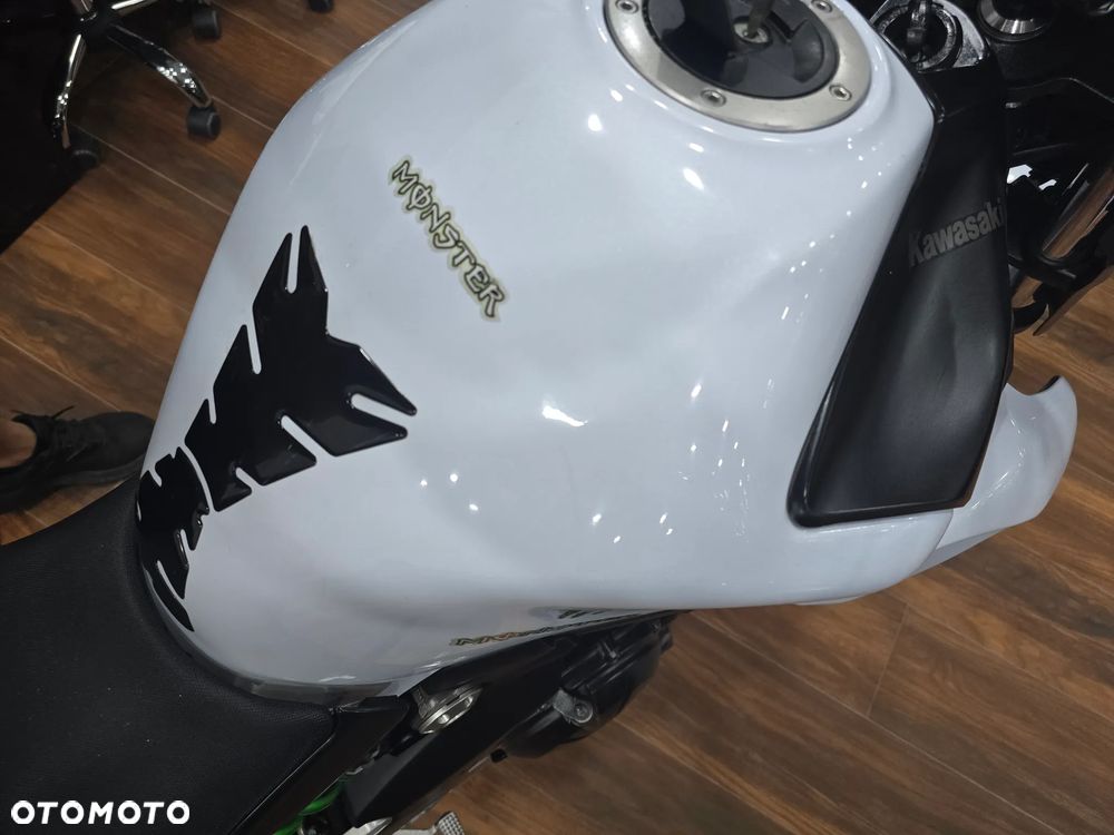 Kawasaki ER - 17