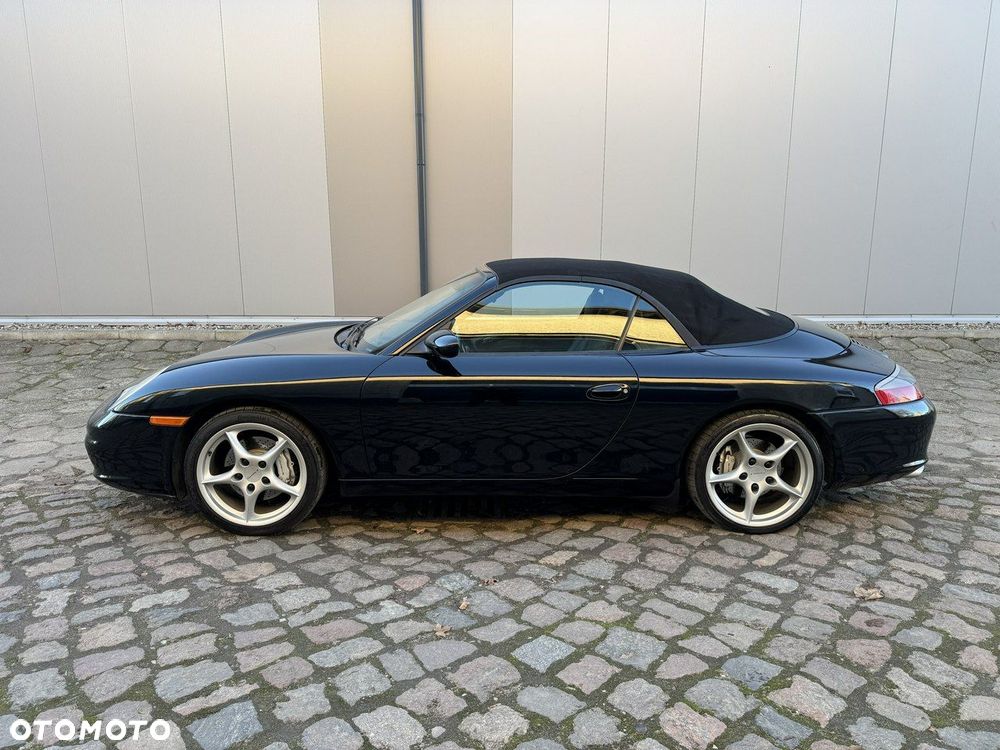Porsche 911 Carrera 4 Cabrio - 19