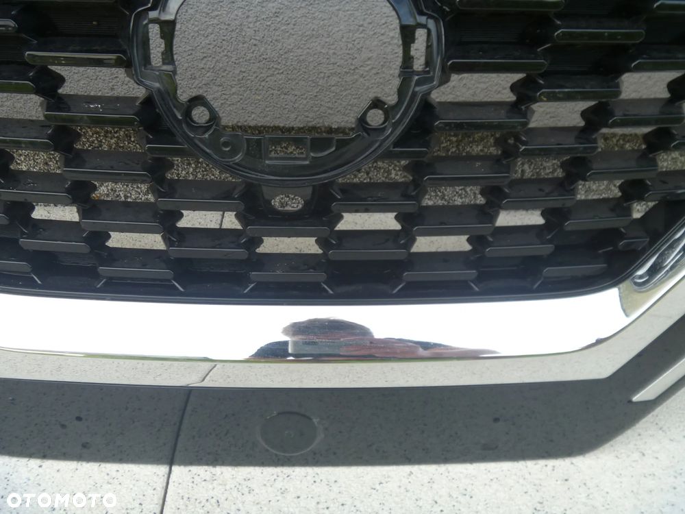 NISSAN QASHQAI III J12 ATRAPA ZDERZAKA CHŁODNICY ORYGINAŁ 62310-6UA,A ŁADNA - 4