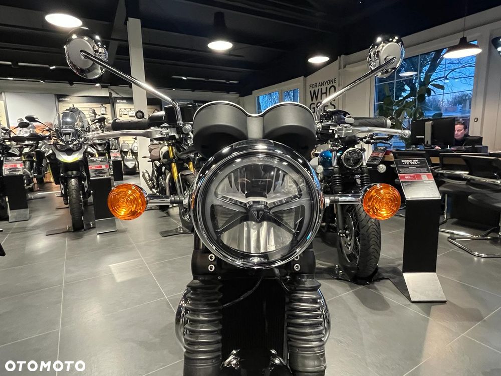 Triumph Bonneville - 5