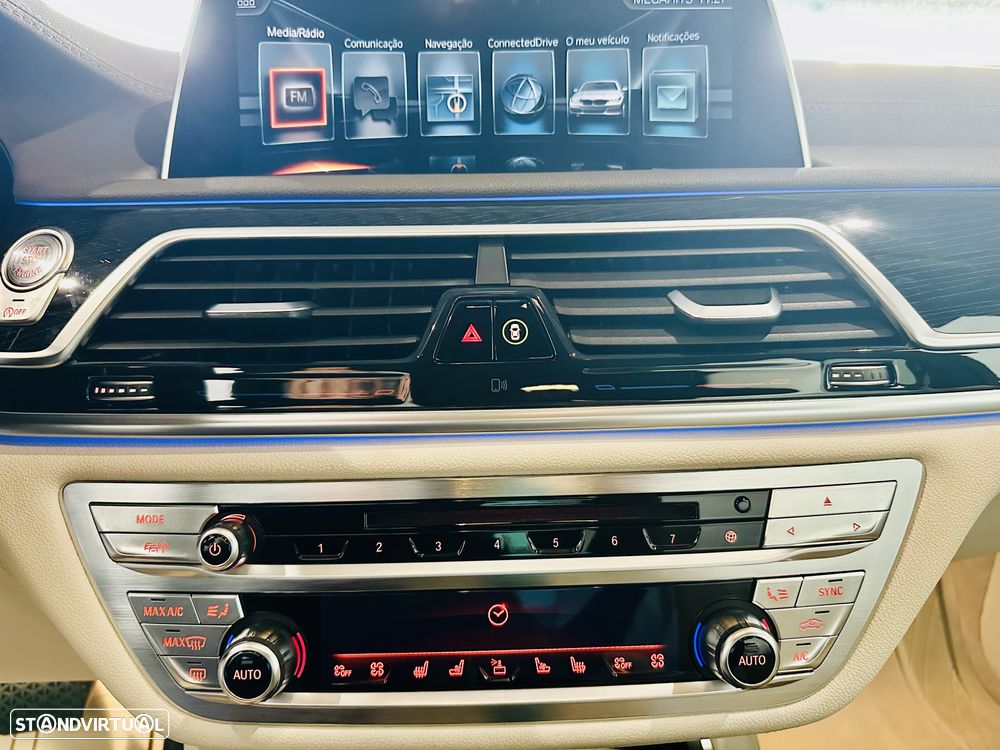 BMW 740 d xDrive Pack M - 27