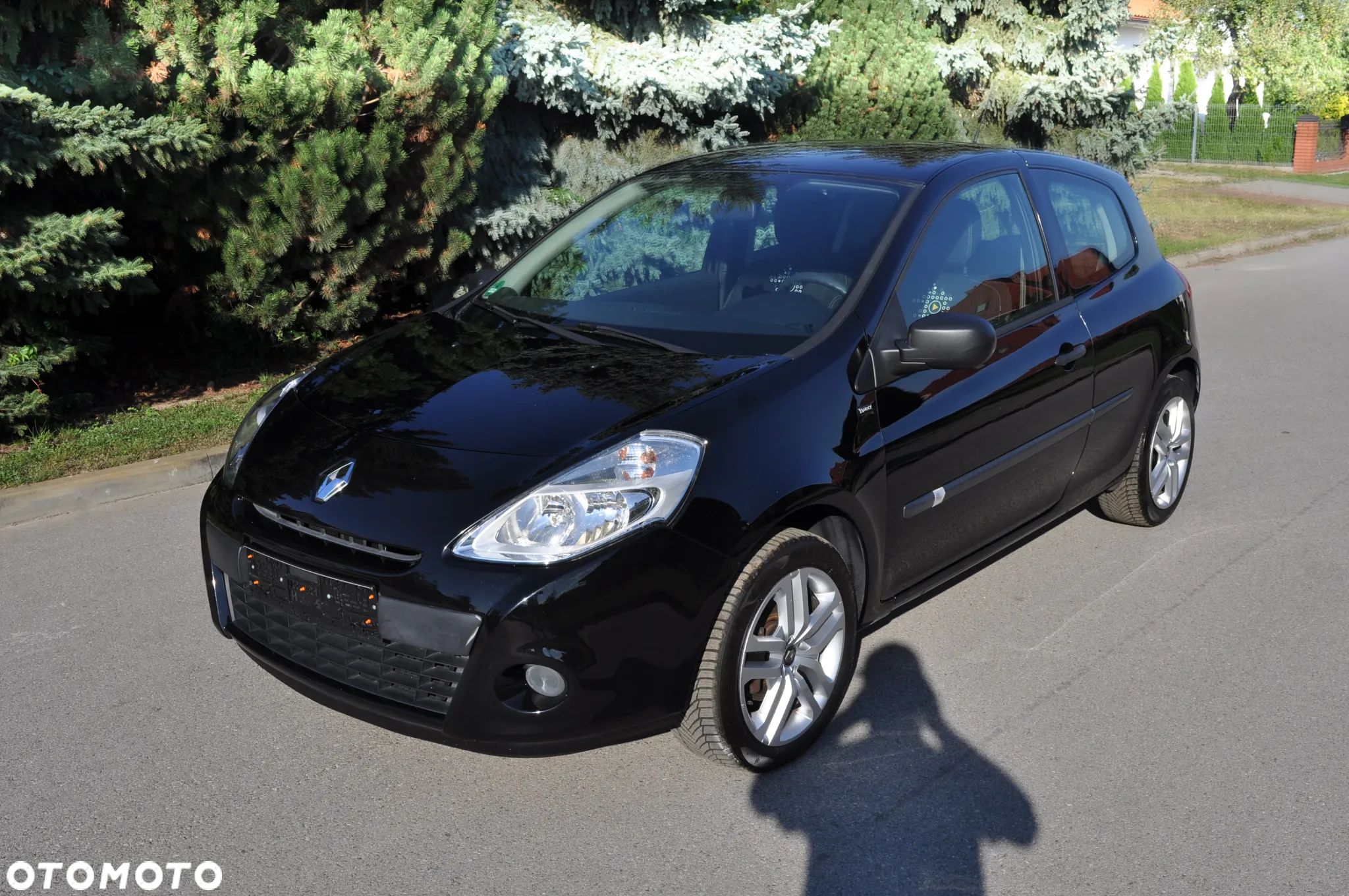 Renault Clio 1.2 16V 75 Yahoo - 1