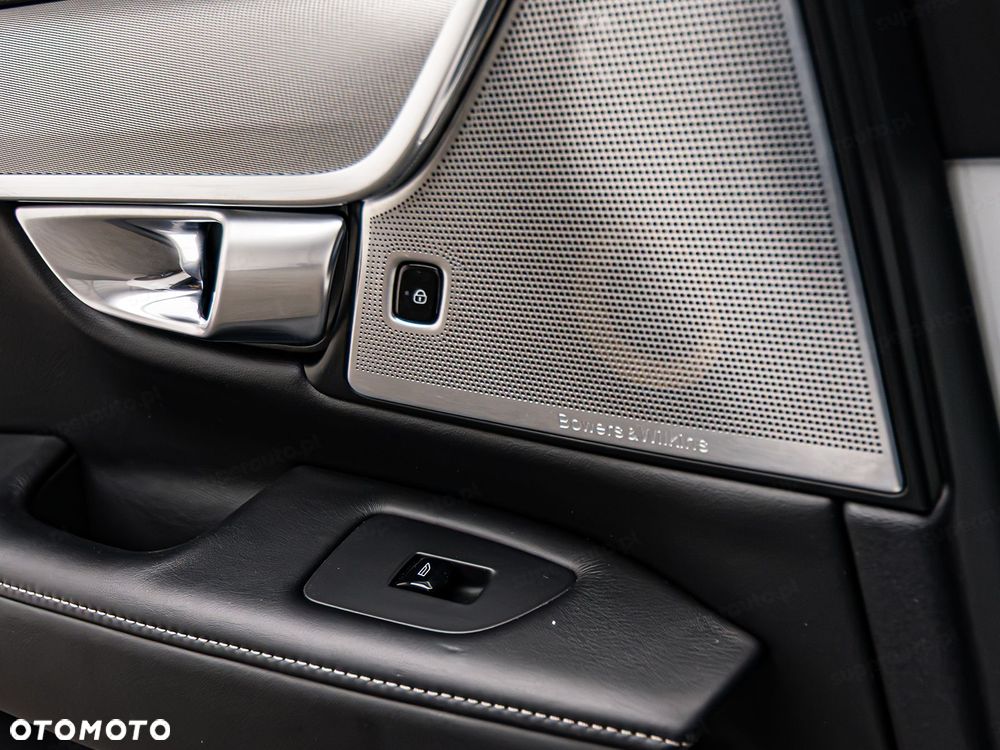 Volvo S90 D5 AWD R-Design - 27