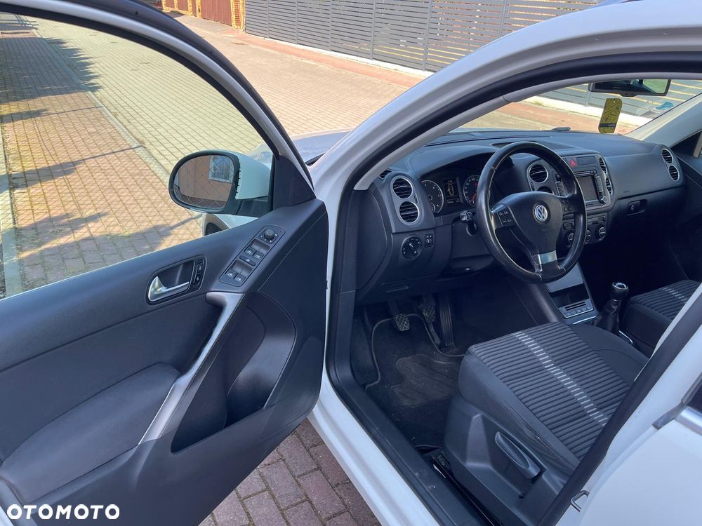 Volkswagen Tiguan 2.0 TDI DPF BlueMotion Technology Sport & Style - 19