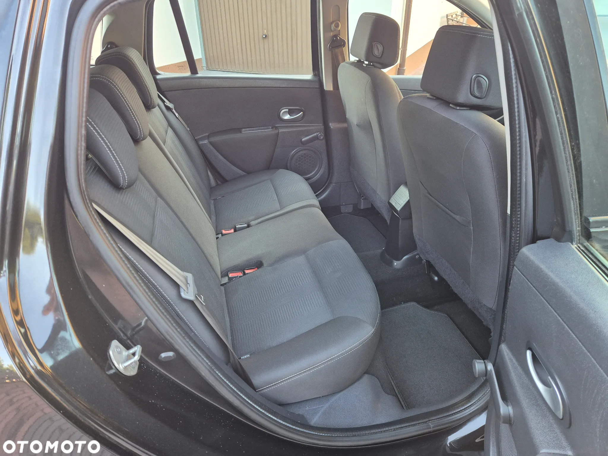 Renault Clio 1.2 16V 75 Expression - 21