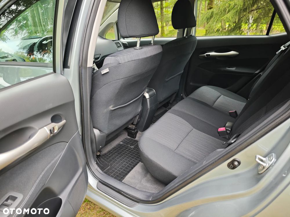 Toyota Auris 1.6 Sol - 9