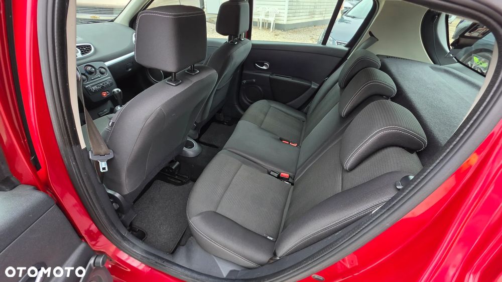 Renault Clio 1.2 16V Expression Quickshift - 26