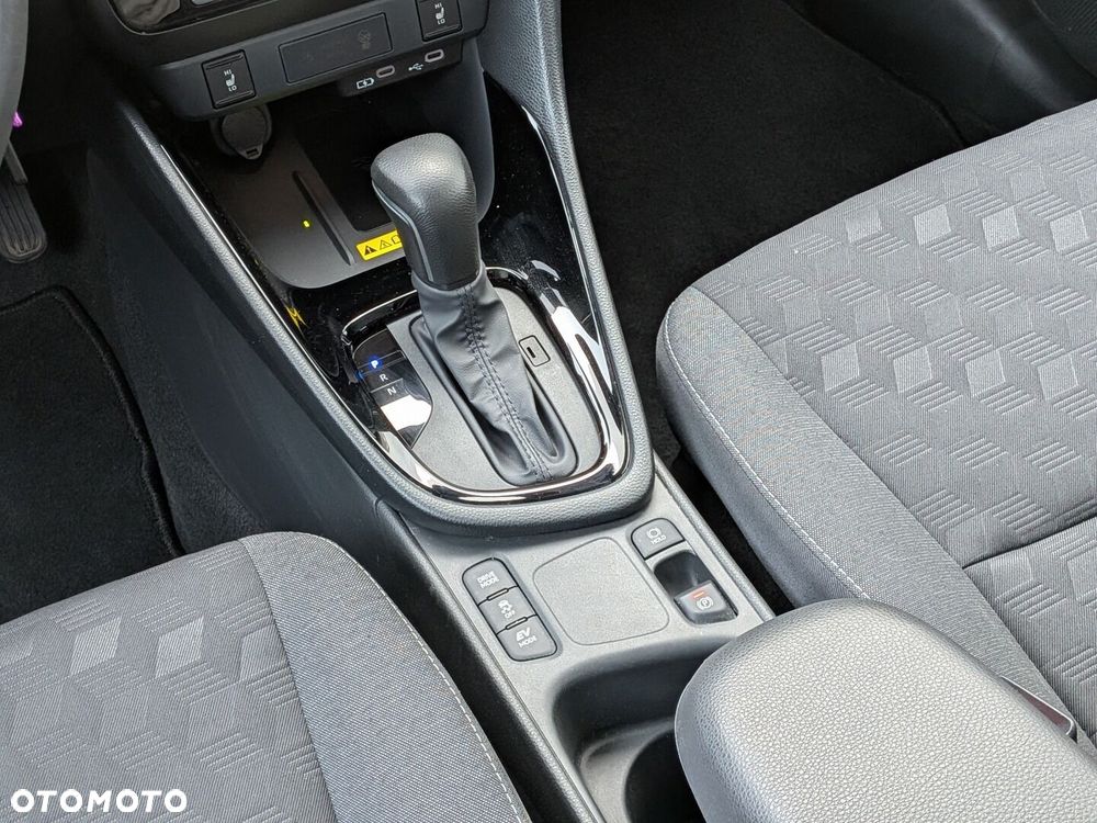 Toyota Yaris Hybrid 1.5 Style - 21