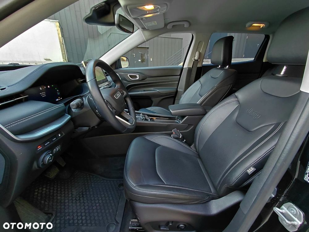 Jeep Compass - 27