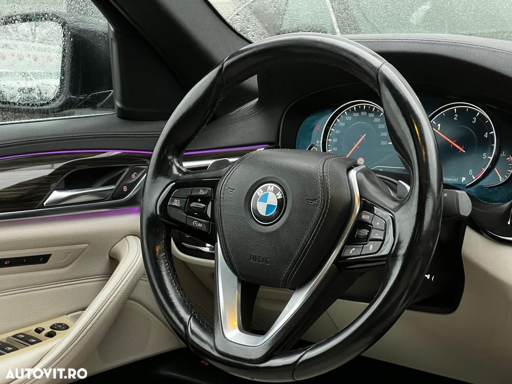 BMW Seria 5 520d xDrive AT - 9