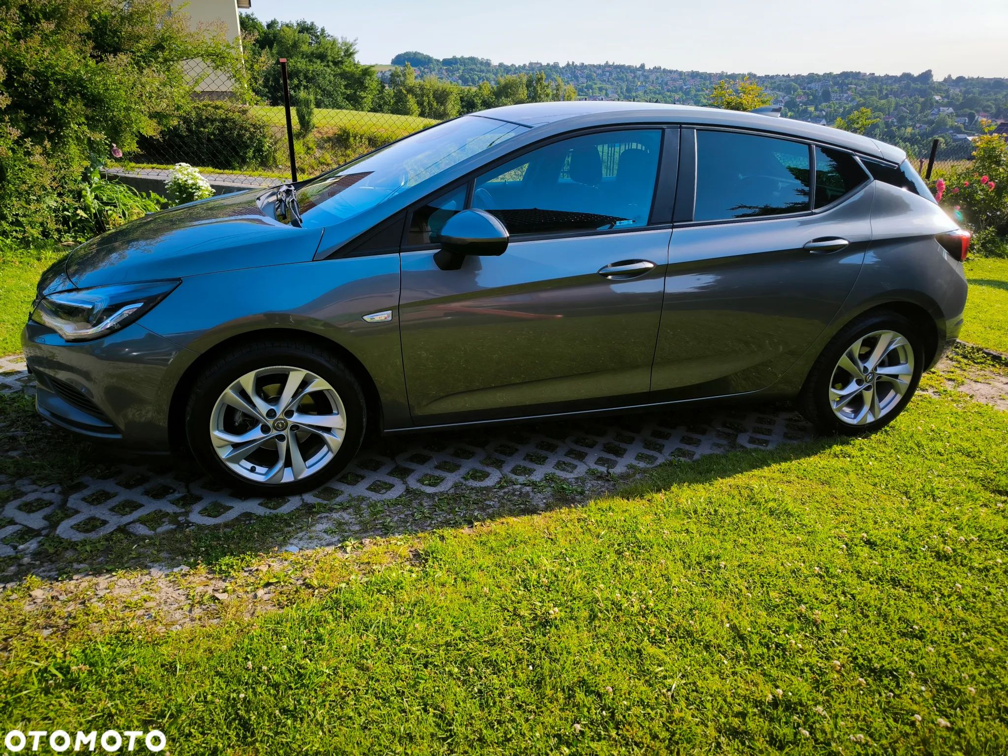 Opel Astra 1.4 Turbo Edition - 1