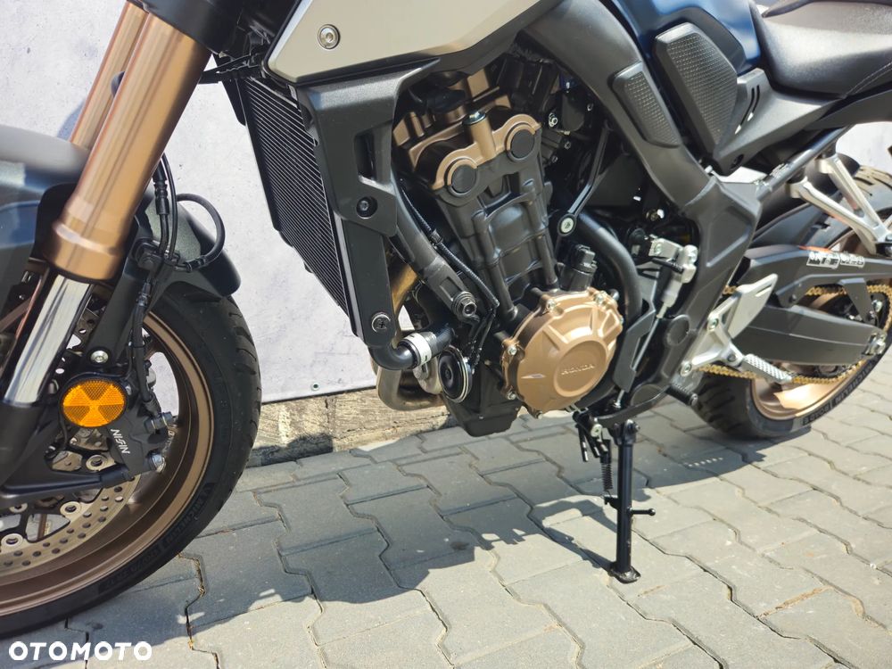 Honda CB - 10