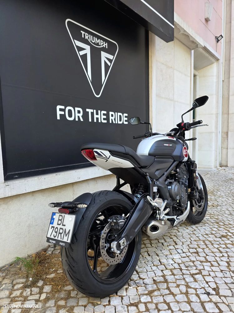 Triumph Trident Triple Tribute - 3