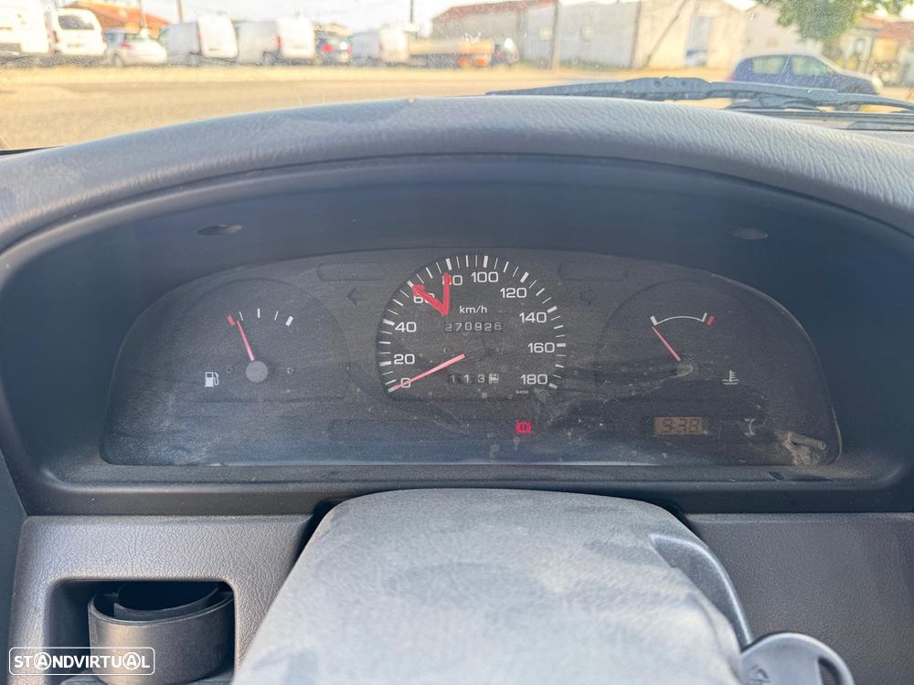 Nissan Pick Up 2.5 D CD - 7
