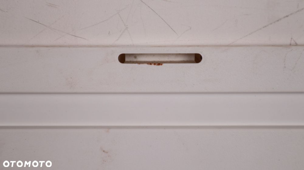 KAMPER PRZYCZEPA KEMPINGOWA ZAMKNIĘCIE KRATKI WENTYLACYJNEJ LODÓWKI 48 CM X 22,3 CM - 4