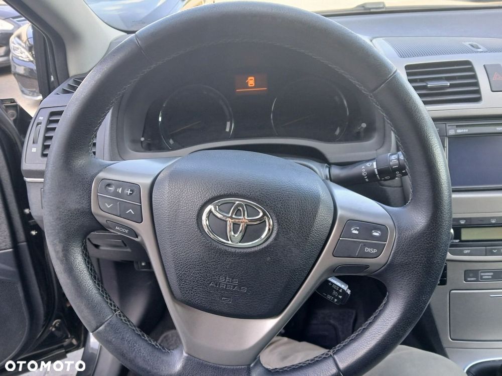 Toyota Avensis 2.2 D-4D Style - 19
