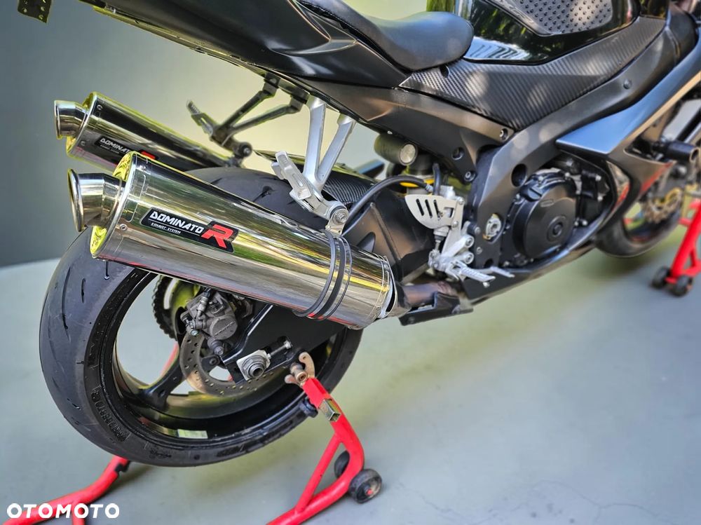 Suzuki GSX-R - 13