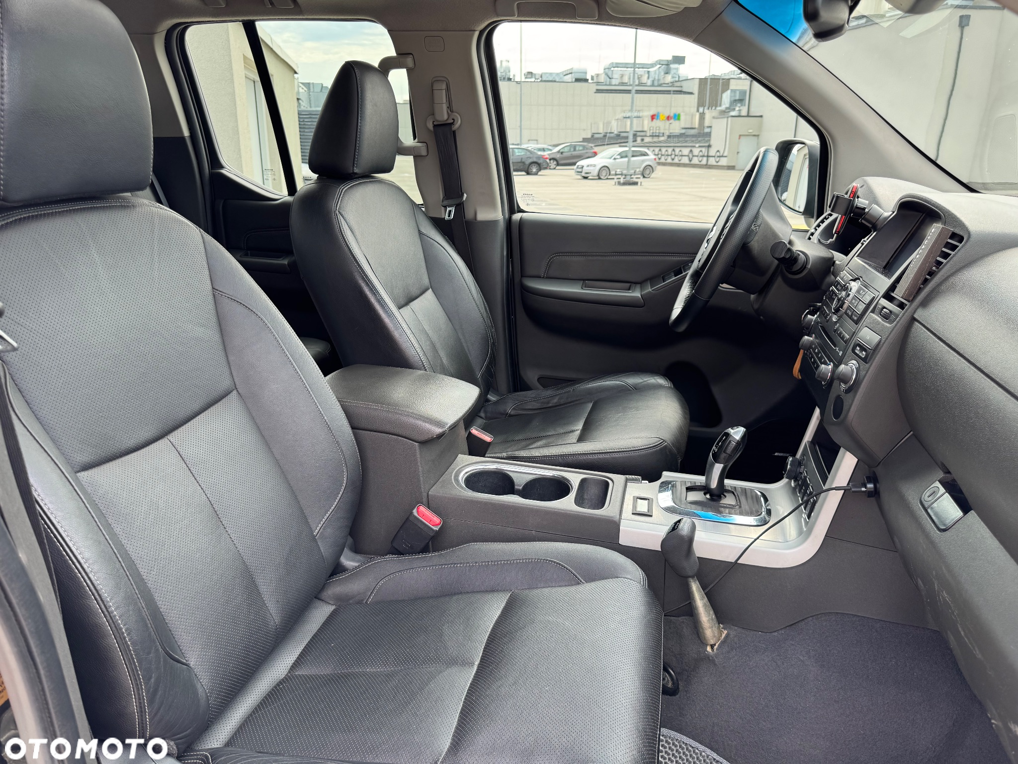 Nissan Navara 3.0 D V6 Platinum Long EU5 - 26