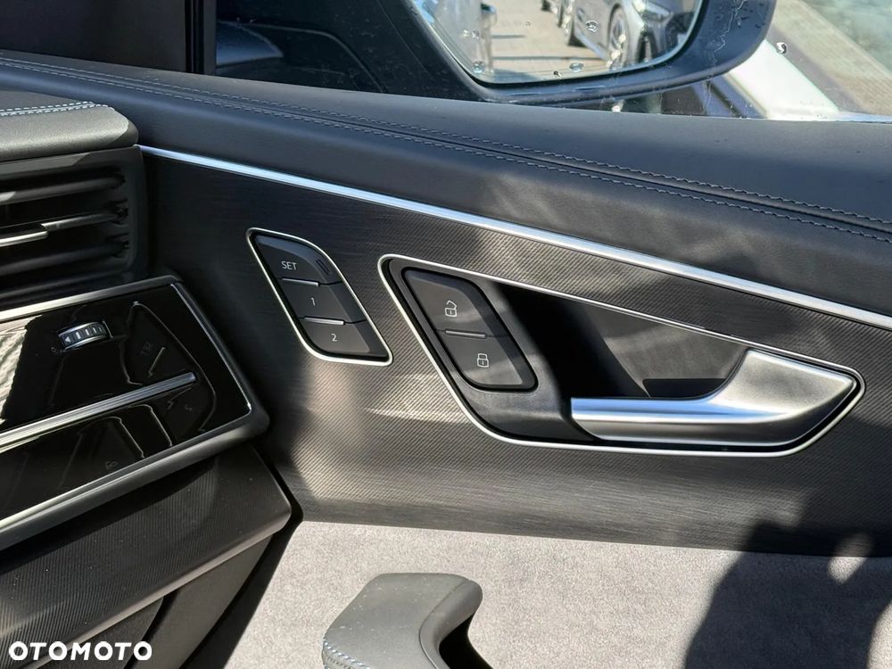 Audi RS Q8 - 31