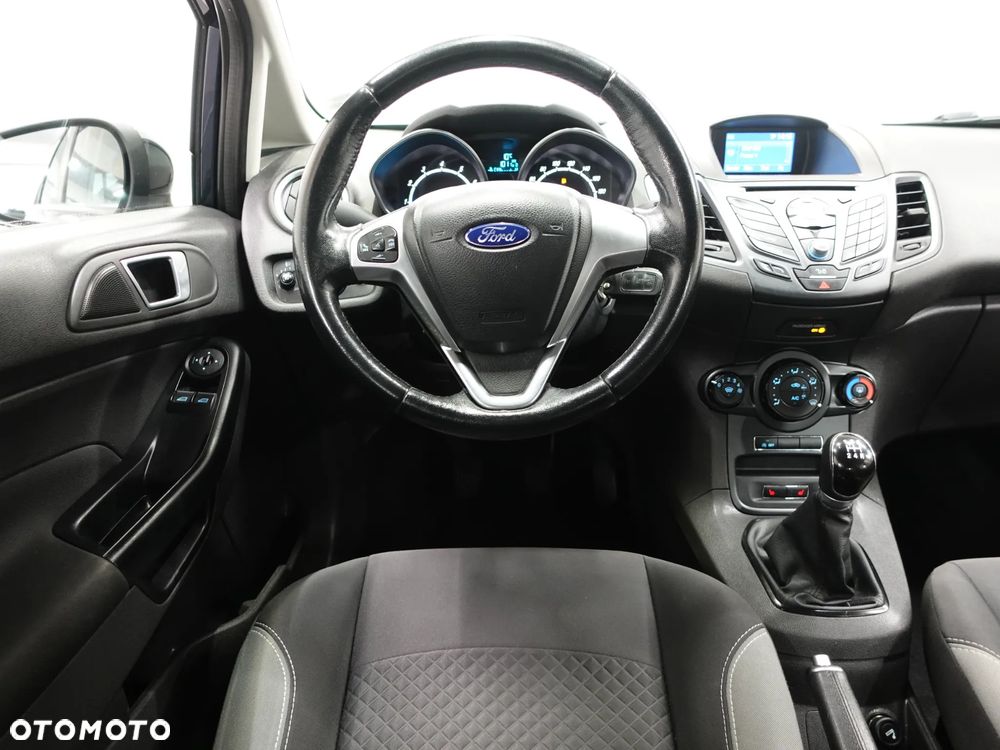Ford Fiesta 1.0 Celebration - 32
