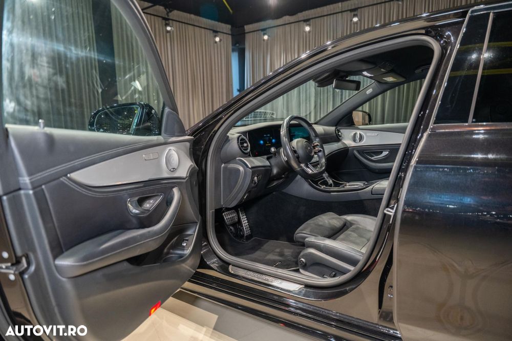 Mercedes-Benz E - 27