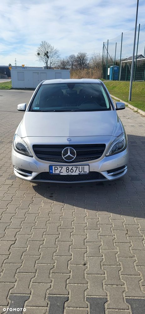 Mercedes-Benz Klasa B 180 (BlueEFFICIENCY) 7G-DCT - 11