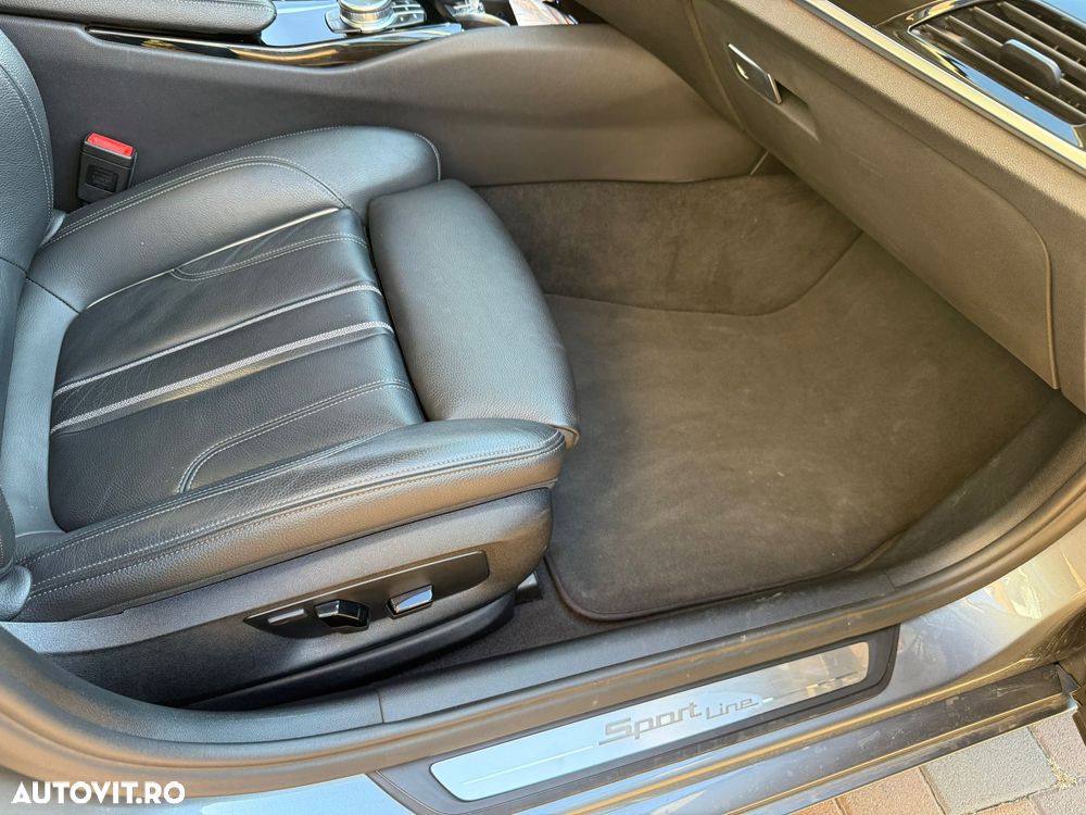 BMW Seria 5 520d Aut. Sport Line - 21