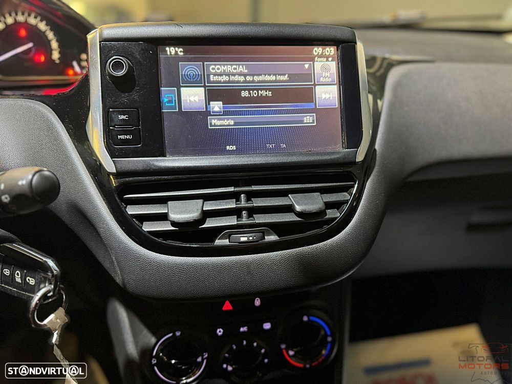 Peugeot 208 1.2 PureTech Style - 26