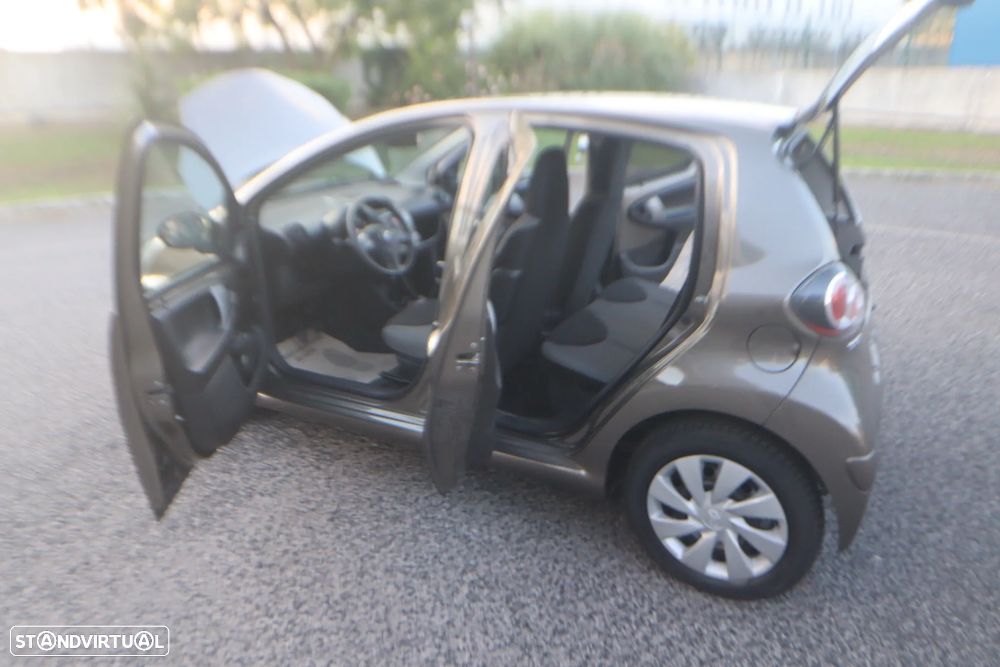 Toyota Aygo 1.0 X-Play+AC+X-Touch - 31