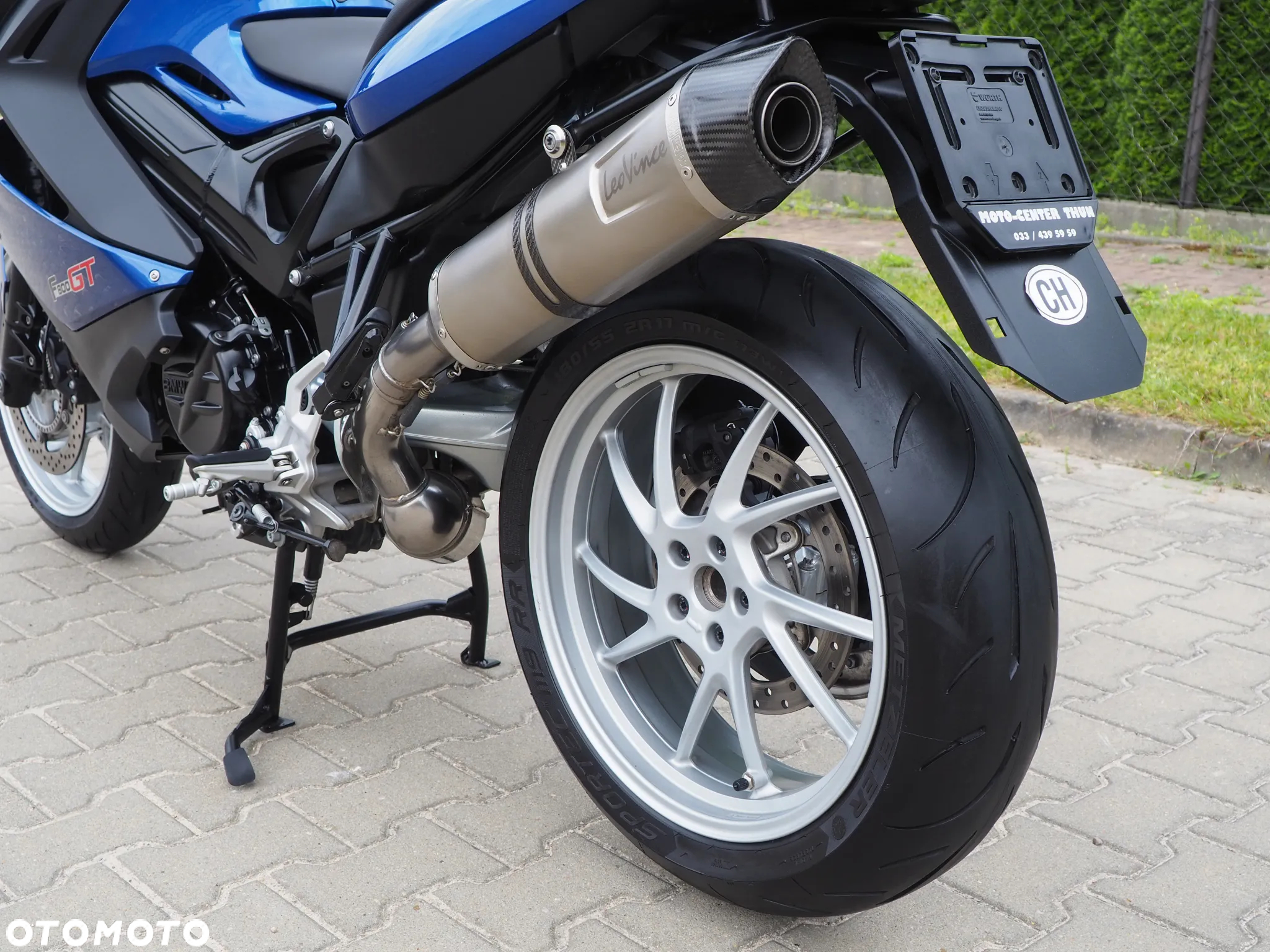 BMW F - 22